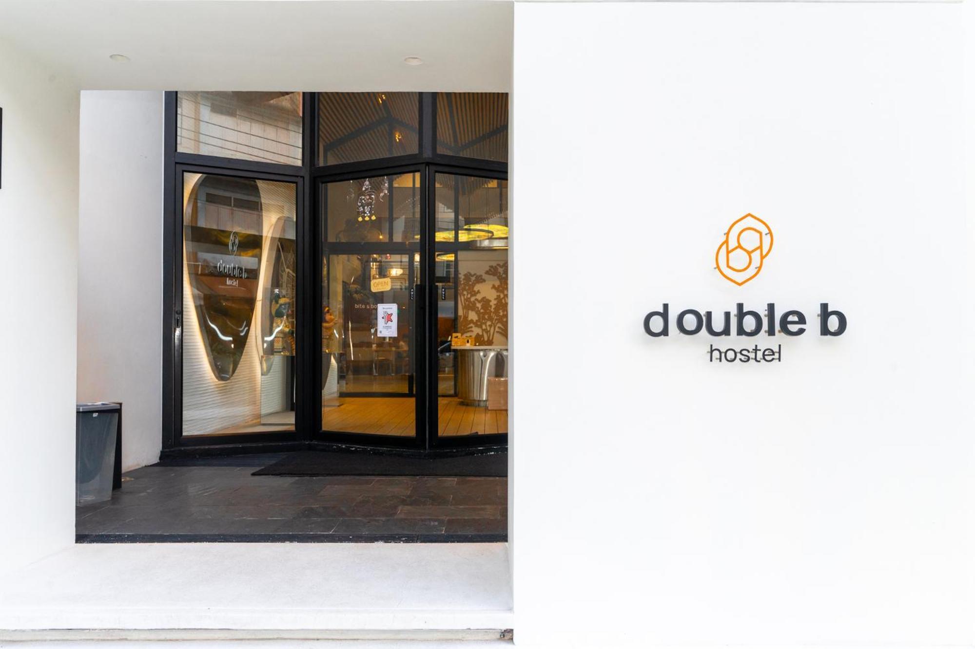 Double B Hostel Bangkok Buitenkant foto