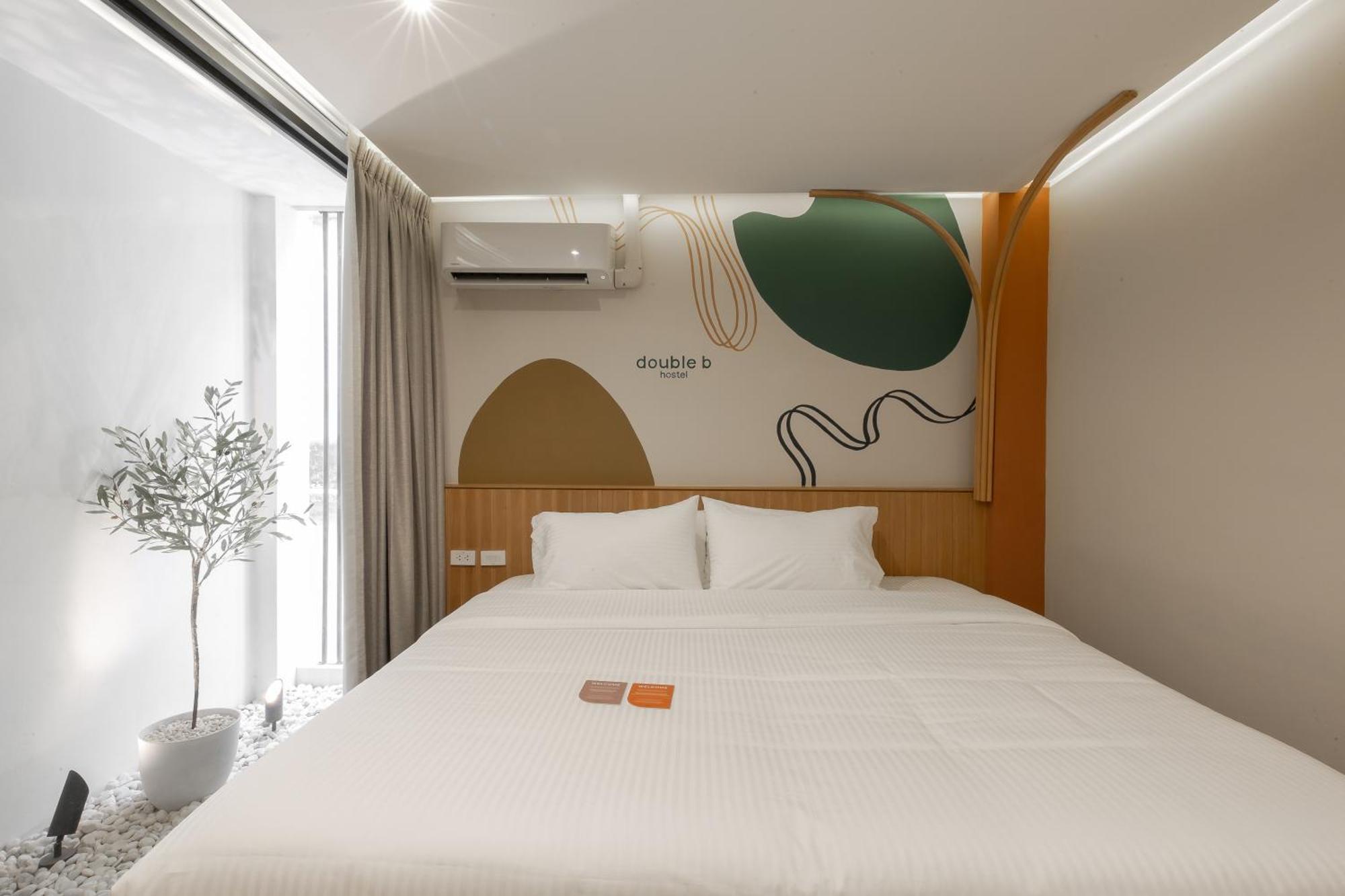 Double B Hostel Bangkok Buitenkant foto